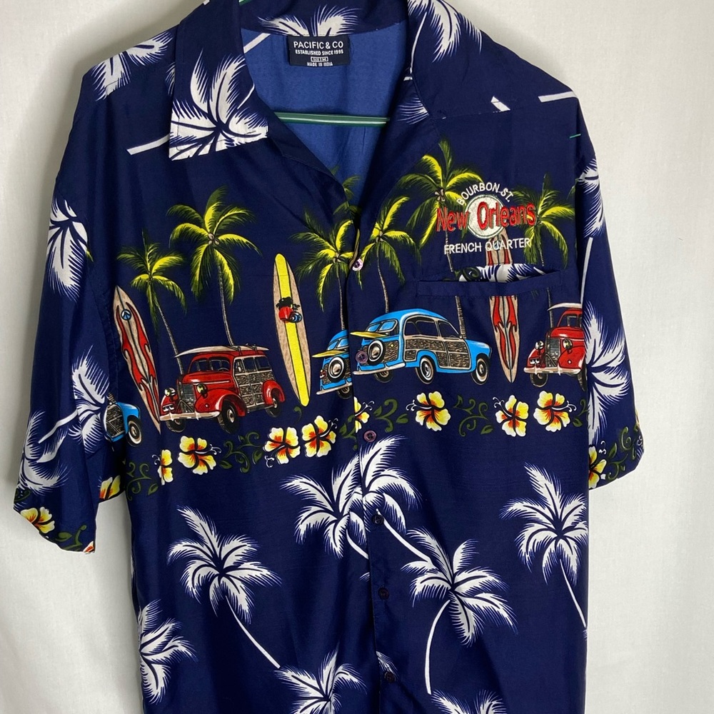 Pacific & Co Men's Size M Hawaiian Shirt Palm/Car Shirt Short Sleeve New Orleans